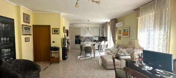4 rooms Apartment in Foggia, Italy No. 24437 4