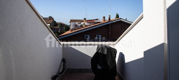 1 bedroom Apartment in Rome, Italy No. 16946 20