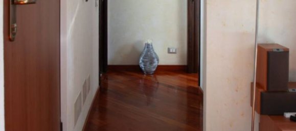 1 bedroom Apartment in Rome, Italy No. 16946 8