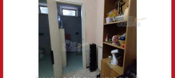 5 bedrooms Apartment in Rome, Italy No. 330832 6