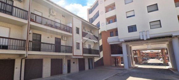 2 bedrooms Apartment in Foggia, Italy No. 141484 2