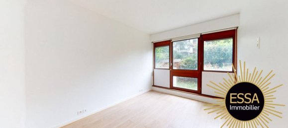 3 bedrooms Apartment in Yvelines, France No. 327155 10