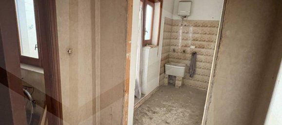 4 bedrooms Apartment in Frattamaggiore, Italy No. 23942 12