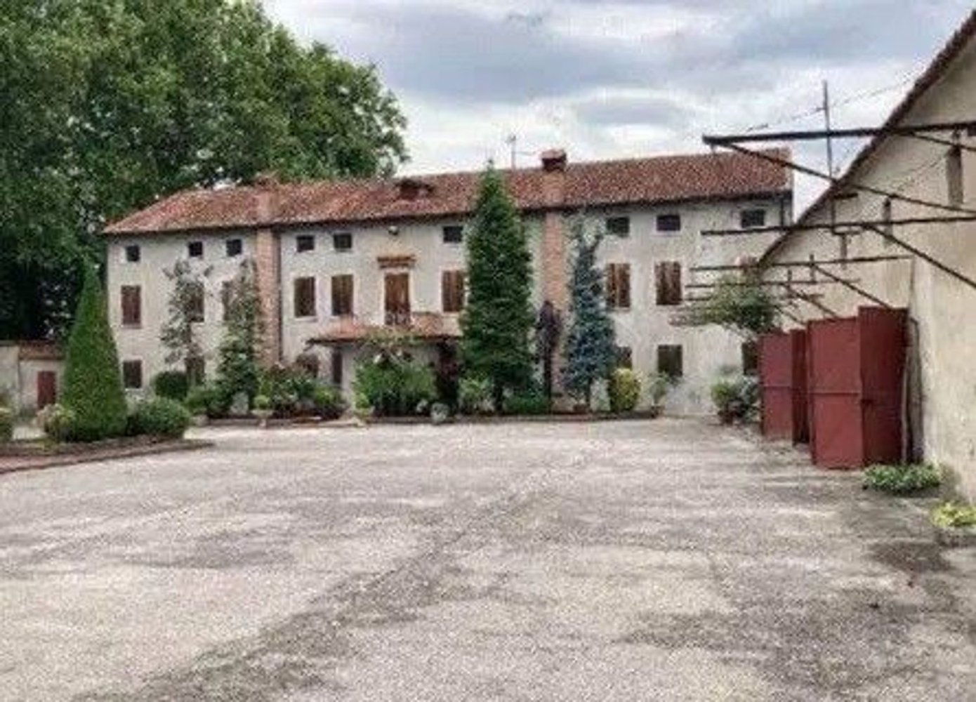 Квартира с 4 комнатами в Кастаньяро, Италия № 207638