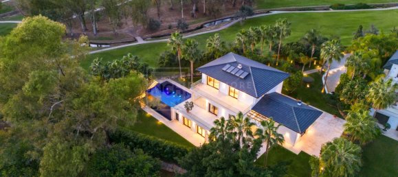 5 bedrooms Villa in Marbella, Spain No. 111125 14