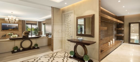 5 bedrooms Villa in Marbella, Spain No. 111125 22