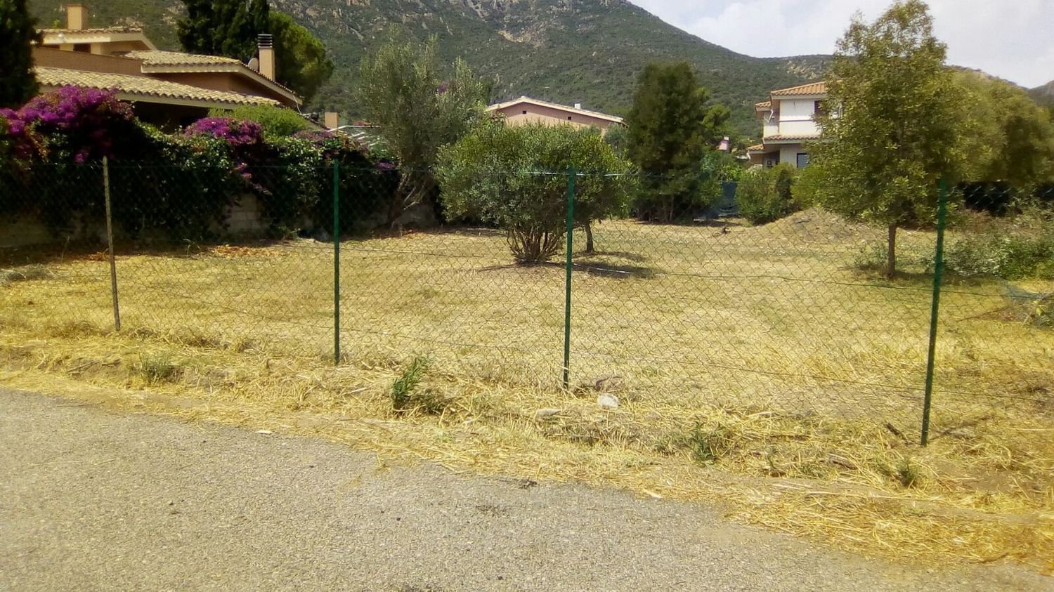 Земельный участок 1200м² в Капотерра, Италия № 255238