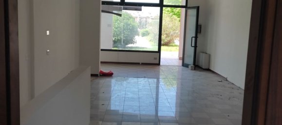 Коммерческая недвижимость 80м² в Сельваццано Дентро, Италия № 227891 8