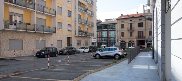 Квартира с 3 комнатами в Варесе, Италия № 334207 17