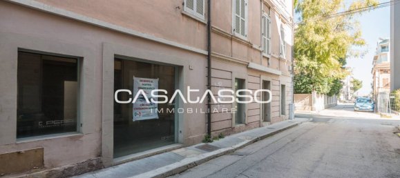 Imóvel comercial de 1 divisão em Civitanova Marche, Italy N.º 344522 15