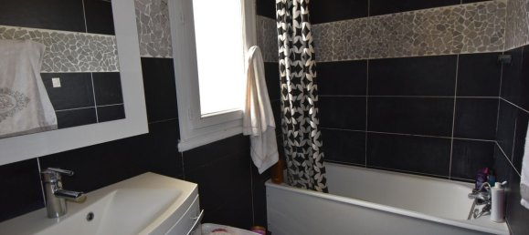 Casa de 3 dormitorios en Thiron-Gardais, France No. 91188 8