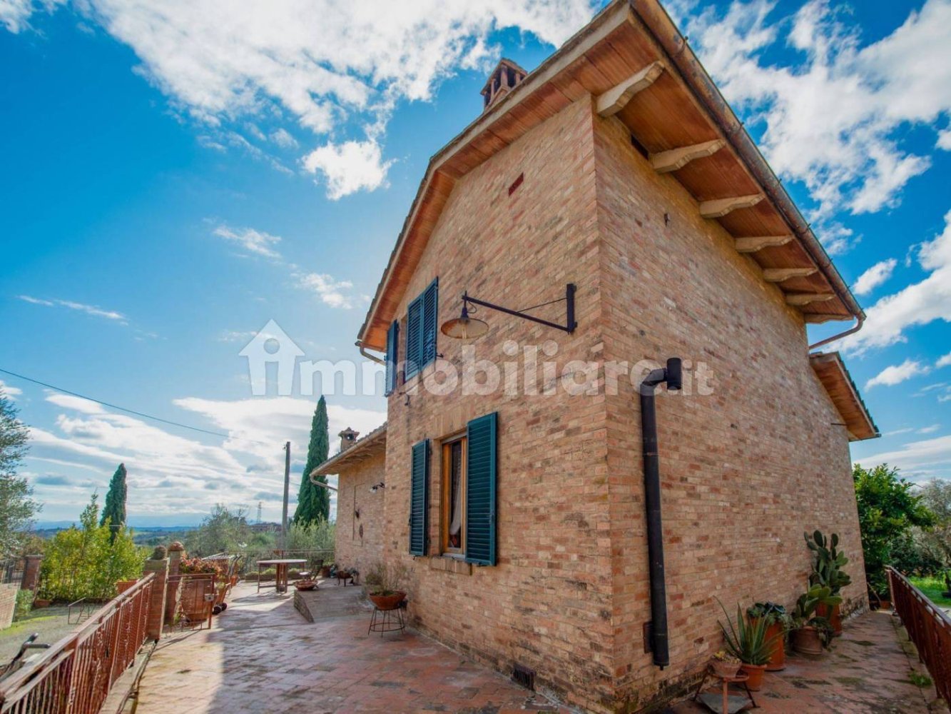 3 bedrooms Villa in Siena, Italy No. 324466