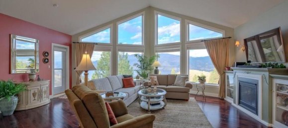 4 bedrooms House in British Columbia, Canada No. 1079 7