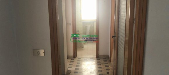 6 rooms Apartment in Ragusa, Italy No. 66881 9