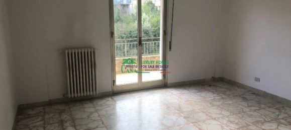 6 rooms Apartment in Ragusa, Italy No. 66881 14