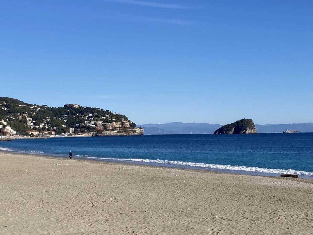 Propiedad comercial en Spotorno, Italy 50 m² No. 182150