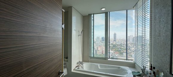 Кондоминиум  с 3 спальнями в Кхлонг Сан, Таиланд № 69695 8