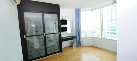 Кондоминиум  с 3 спальнями в Кхлонг Сан, Таиланд № 69695 5