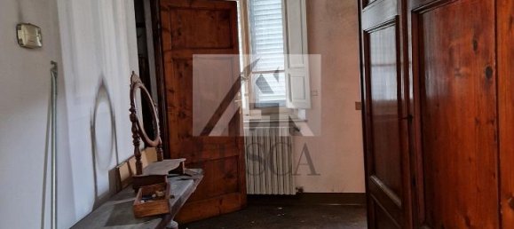 9 rooms House in Lucca, Italy No. 30867 31