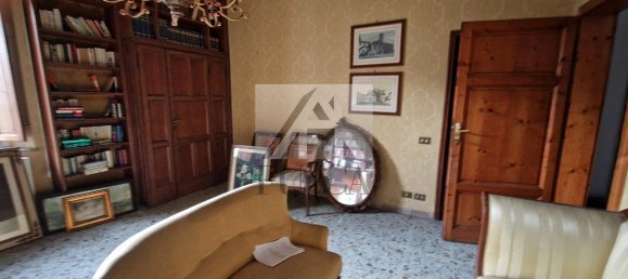 9 rooms House in Lucca, Italy No. 30867 18