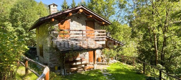 3 bedrooms House in Gerola Alta, Italy No. 293785 4