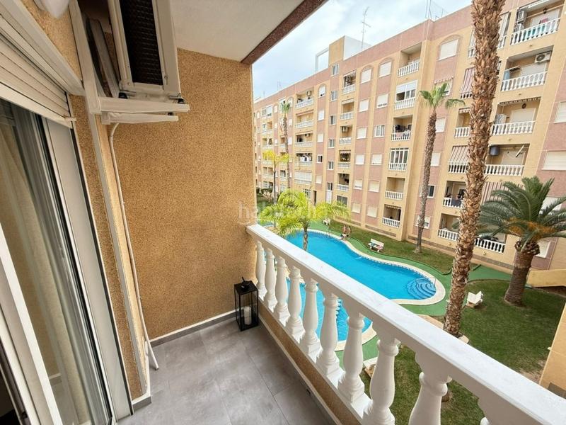 Apartamento de 2 dormitorios en Torrevieja, Spain No. 167289
