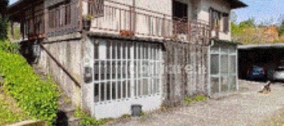 1 bedroom Apartment in Mercallo, Italy No. 14402 10