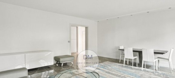 3 bedrooms Apartment in Paris, France No. 171980 3