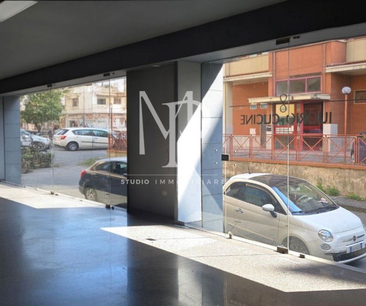 150m² Commercial property in Benevento, Italy No. 286653