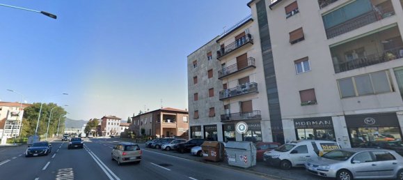 Квартира с 3 комнатами в Брешиа, Италия № 298297 2