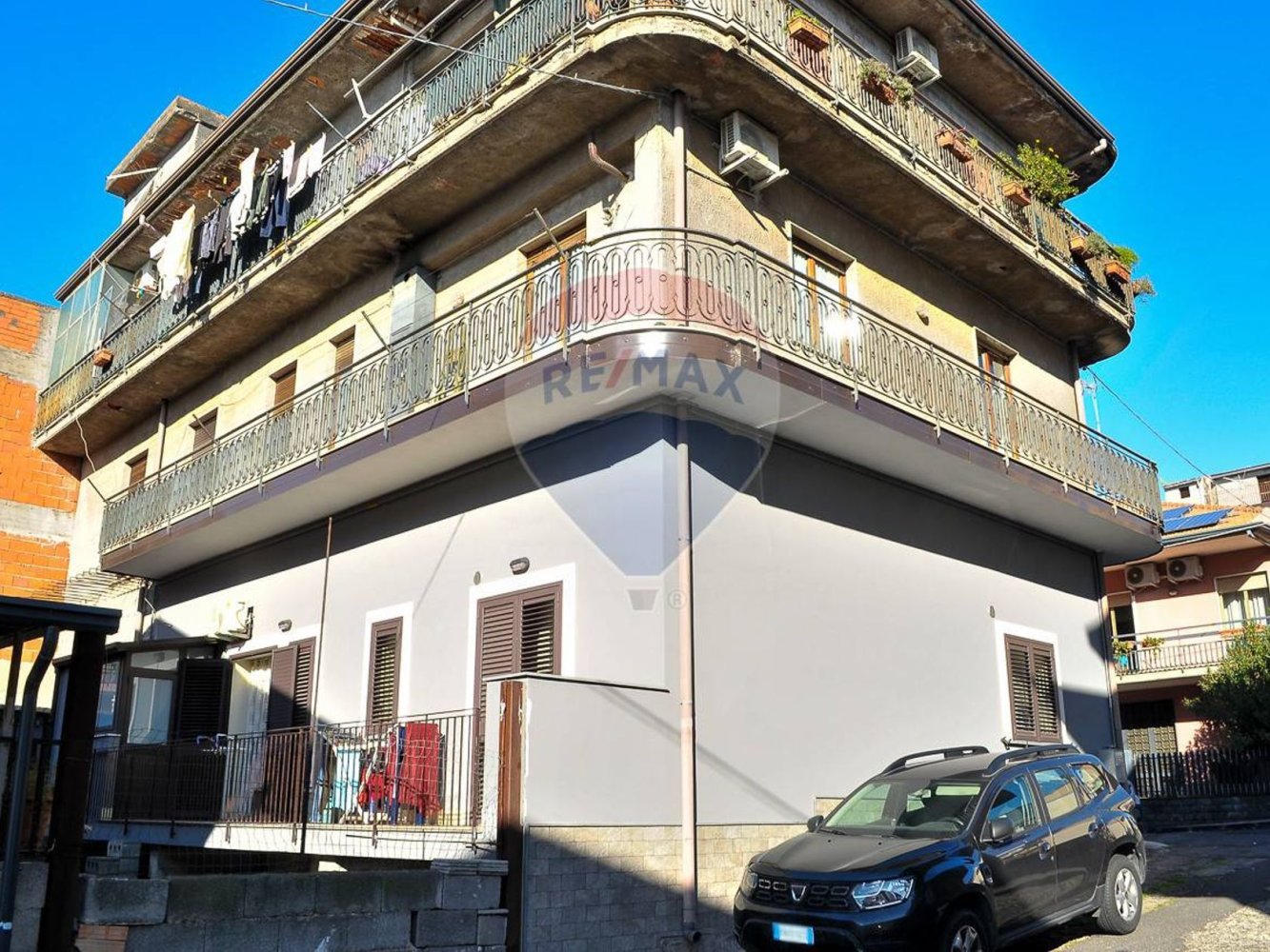 4 bedrooms Apartment in Belpasso, Italy No. 138565