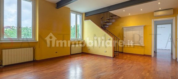 2 bedrooms Penthouse in Milan, Italy No. 322999 2
