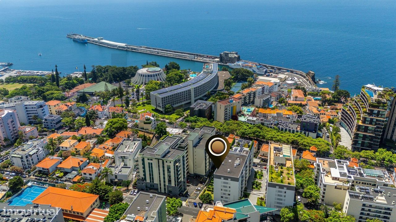 3 bedrooms Apartment in Funchal, Portugal No. 214050