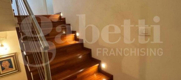 3 bedrooms Villa in Bari, Italy No. 198723 16