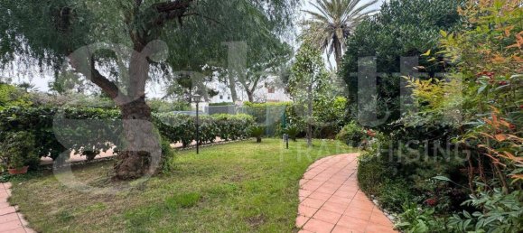 3 bedrooms Villa in Bari, Italy No. 198723 47