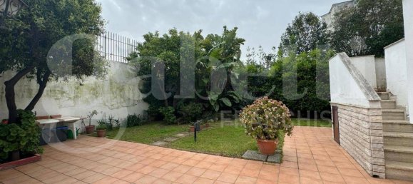 3 bedrooms Villa in Bari, Italy No. 198723 45