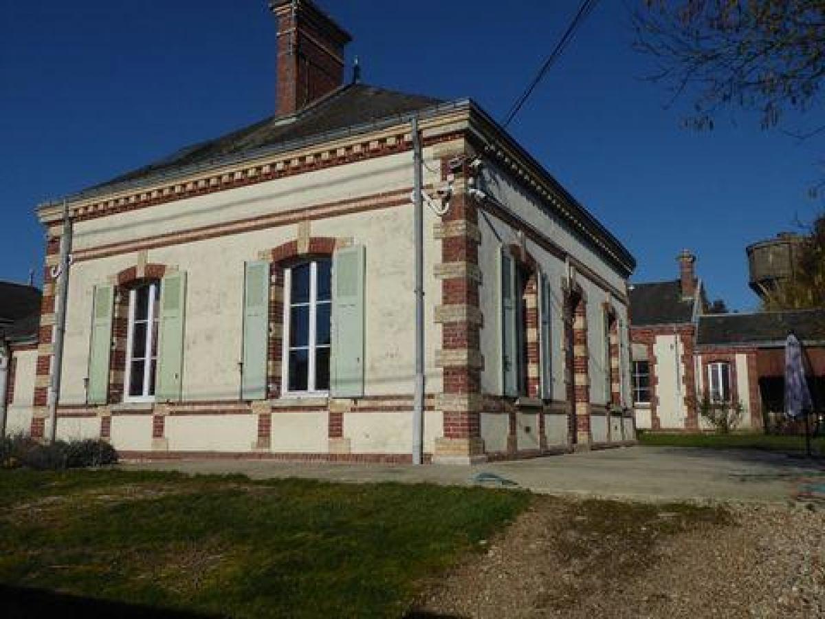 4 bedrooms House in Chartres, France No. 11936