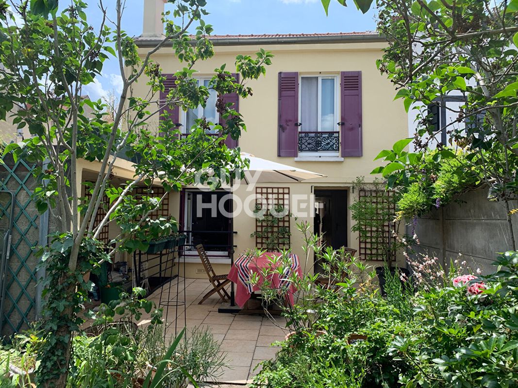 Casa de 4 dormitorios en Asnieres-sur-Seine, France No. 187359