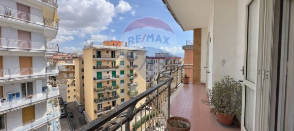Apartamento de 7 dormitorios en Naples, Italy No. 382008 2