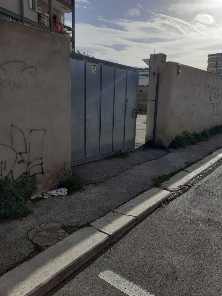 350m² Land in Bari, Italy No. 254642