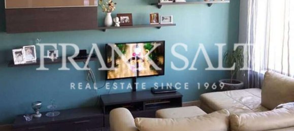 2 bedrooms Penthouse in Naxxar, Malta No. 3996 14