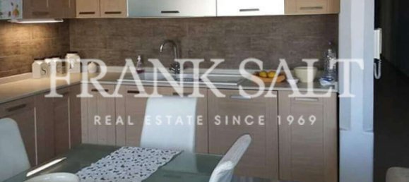 2 bedrooms Penthouse in Naxxar, Malta No. 3996 2