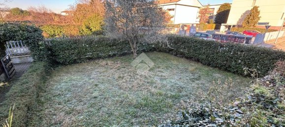 4 rooms House in Novara, Italy No. 66072 31