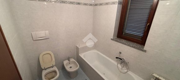 4 rooms House in Novara, Italy No. 66072 34