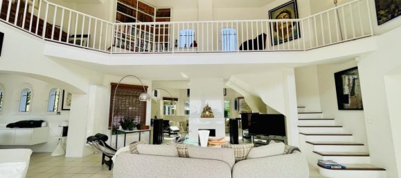 Villa de 4 dormitorios en Mougins, France No. 291880 9