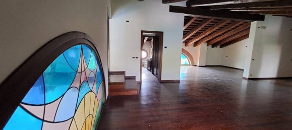 Villa de 4 dormitorios en Vigonovo, Italy No. 162133 16