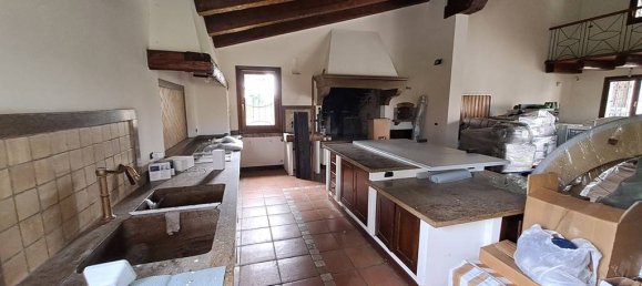 Villa de 4 dormitorios en Vigonovo, Italy No. 162133 9