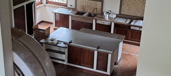 Villa de 4 dormitorios en Vigonovo, Italy No. 162133 11