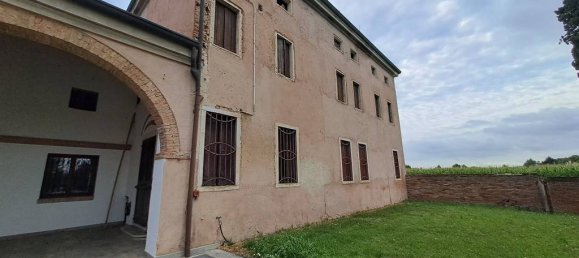 Villa de 4 dormitorios en Vigonovo, Italy No. 162133 5