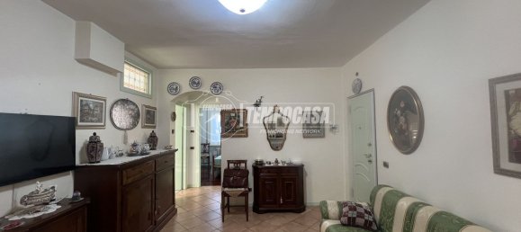 3 rooms Apartment in Bettola, Italy No. 230171 2